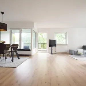 https://grozgige-2-zimmer-wohnung-mit-balkon.hotelsinbremen.net