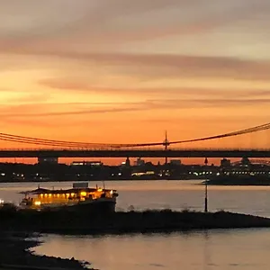 https://rheinblick-sommershof.topcolognehotels.com